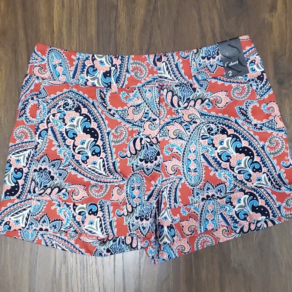 New York and Co 4in short